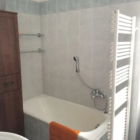 Il Glicine Apartment